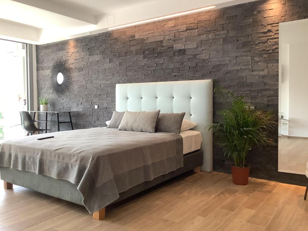 Sunny New Lovely Apartment 60 Meters From The Metro Atenas Exterior foto