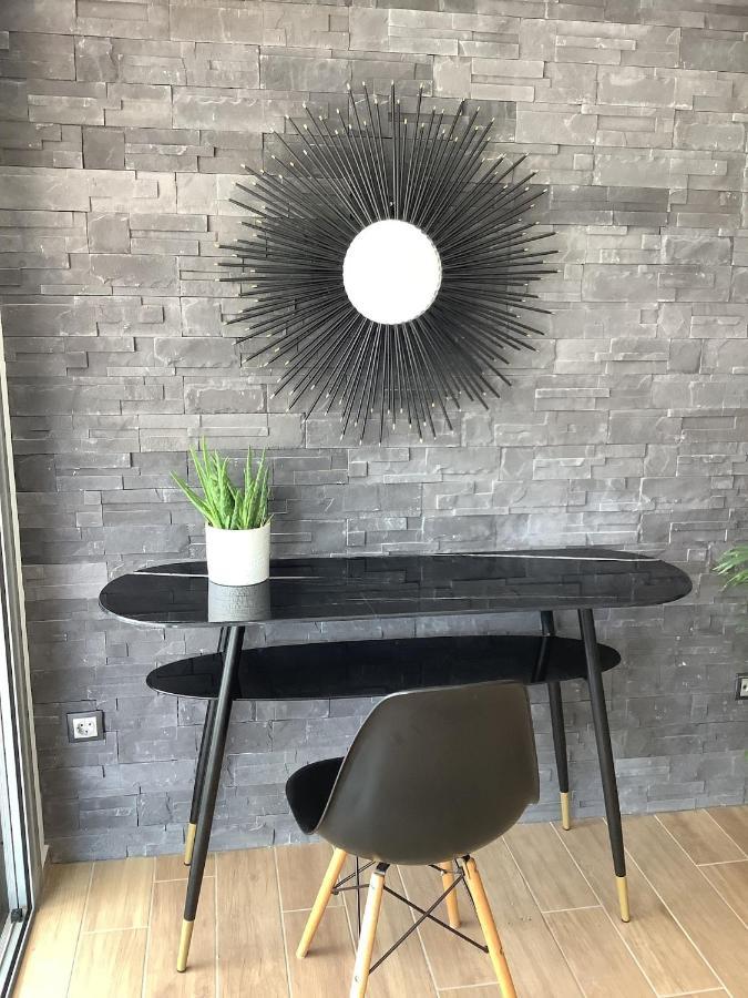 Sunny New Lovely Apartment 60 Meters From The Metro Atenas Exterior foto